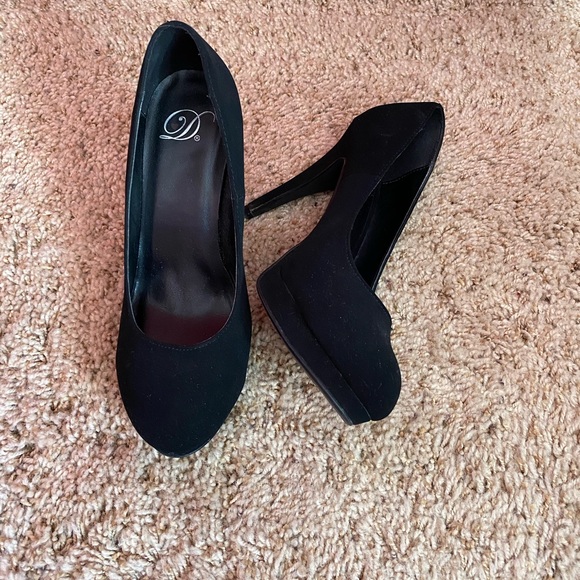 Black suede high heels - Picture 2 of 3